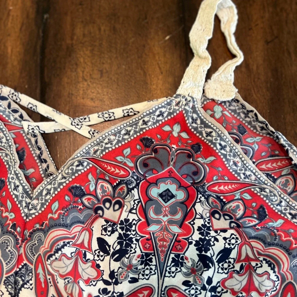 Handkerchief blouse- Size XS - Picture 7 of 7